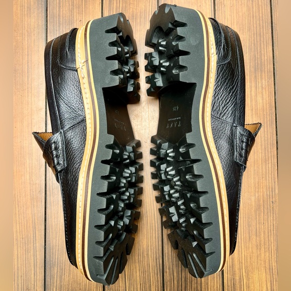 NIB Taft Country Loafer in black main image 5